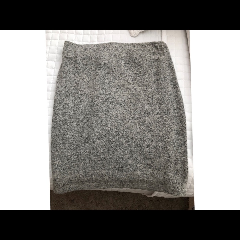 Grey lulus skirt